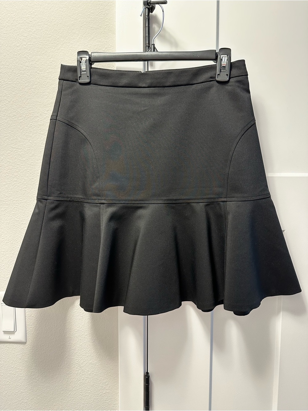 Elle Black Circle Skirt with Flared Hem size 6